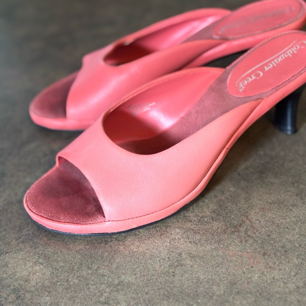 Coldwater Creek Women's Peachy Pink Leather Slide Sandals - Picture 5 of 7